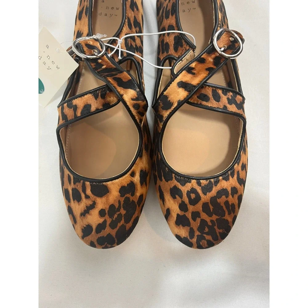 A New Day Womens Leopard Print Mary Jane Flats Buckle Strap Shoes Size 9 NEW